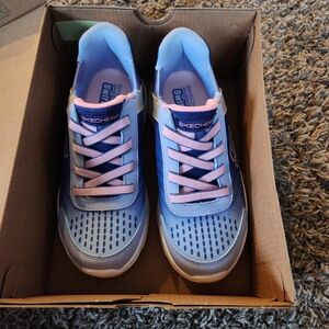 Skechers Kids Light Blue and Pink Sneakers Size 1